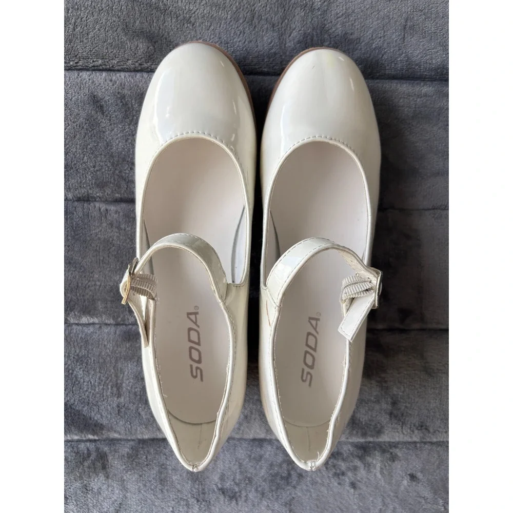 Soda Boxer-2 Girls Fashion Shoes Sz 5 Ivory Leather Adjustable Strap Block Heel